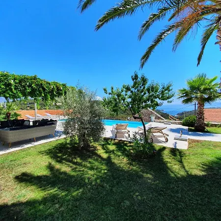 Shiraz Villa *