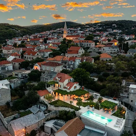 Shiraz Villa *