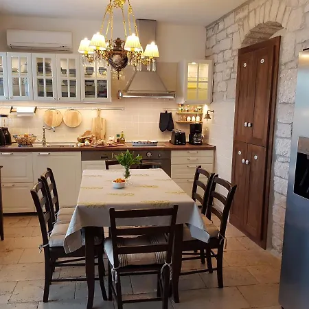 Shiraz * Selca (Brac)