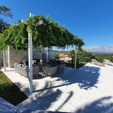 Villa Shiraz *
