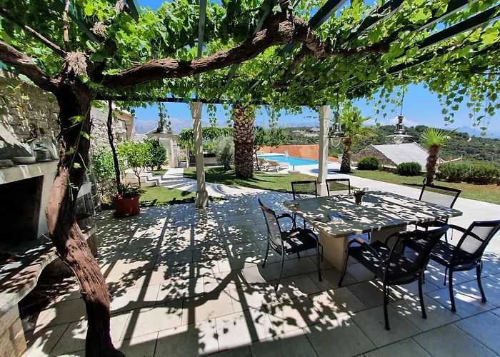 Shiraz Villa Selca (Brac)