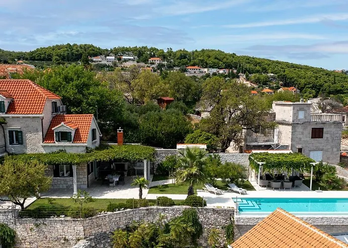 Villa Shiraz
