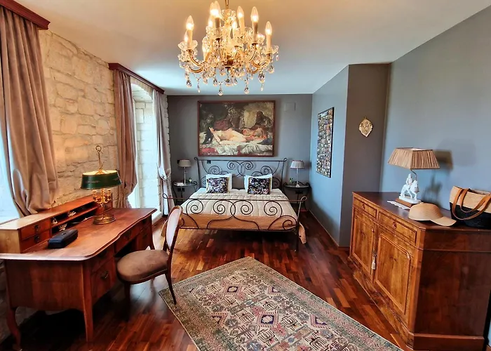 Villa Shiraz