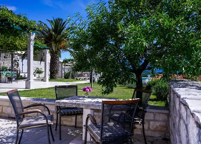 Shiraz Villa *