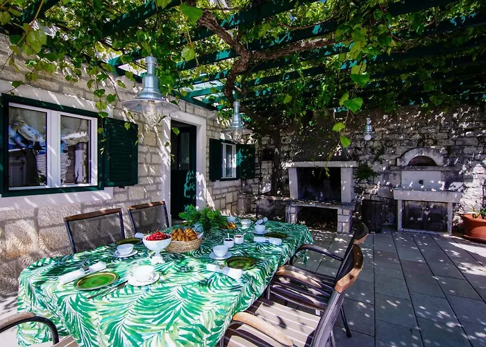 Shiraz Villa *